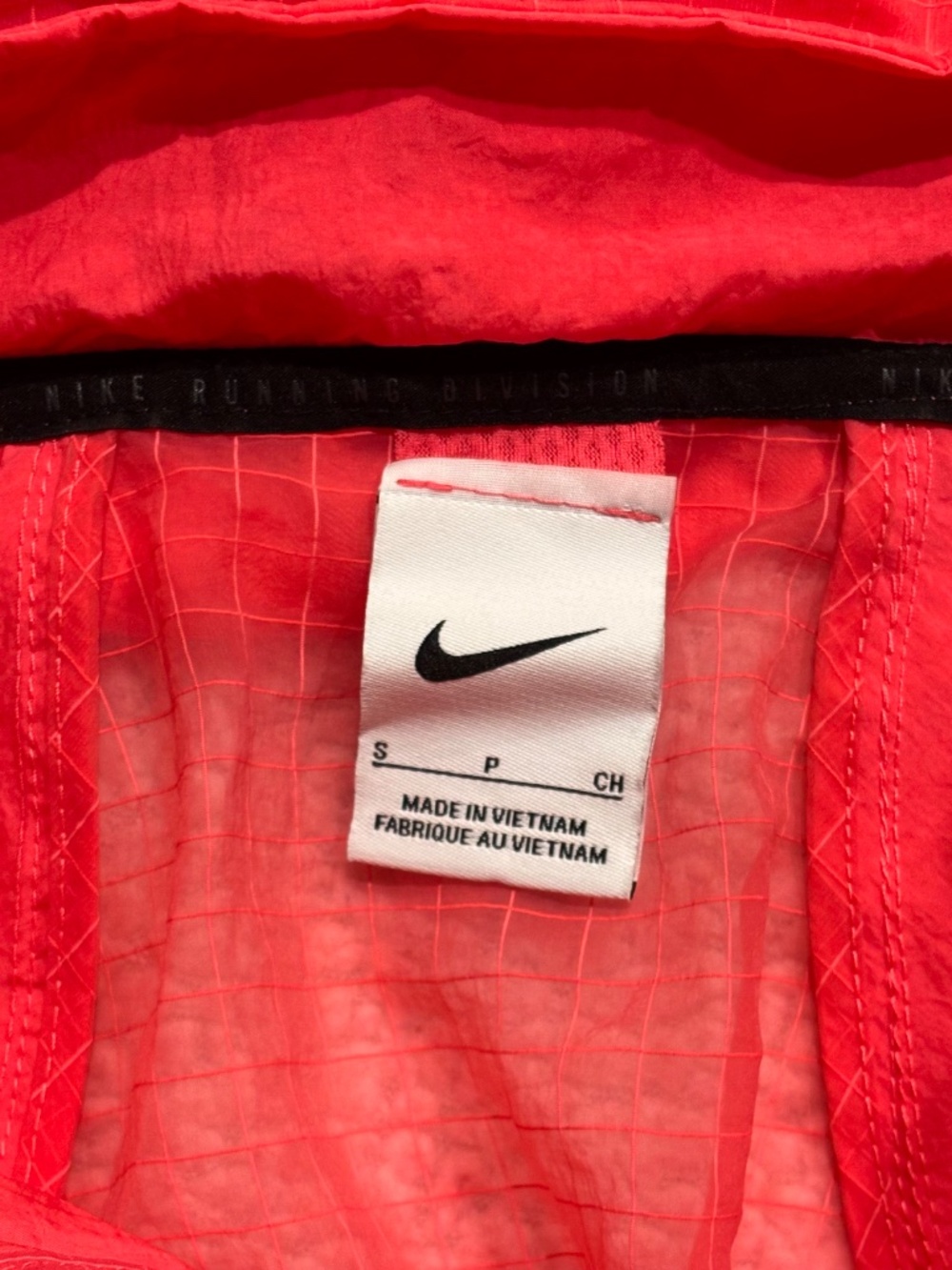 Nike Running Division Sheer Jacket and Shorts - Picture 5 of 6